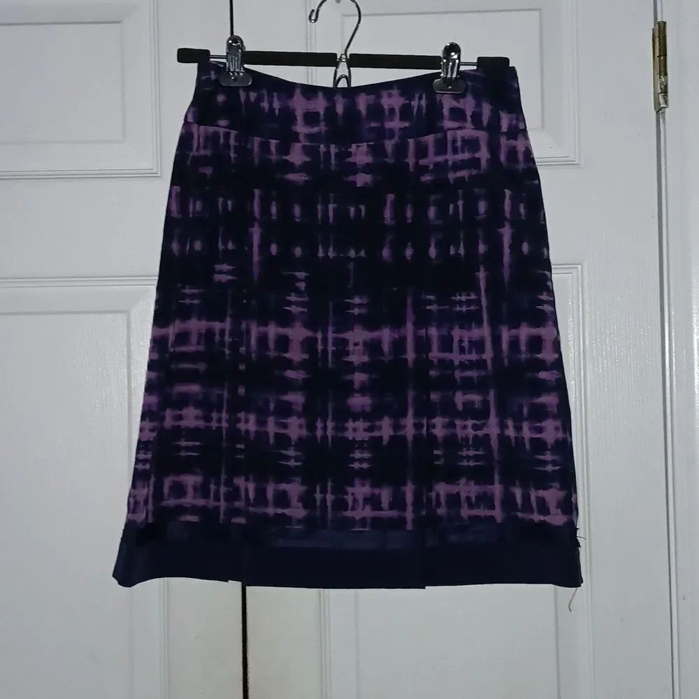 Simply  Vera Vera Wang purple blue black tie dye  pleated A line skirt Sz 4 NWOT